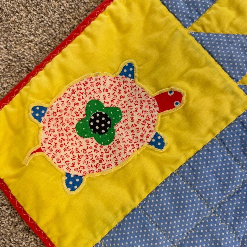 Vintage‎ Handmade Patchwork Baby Quilt Love Animals Nursery Primary Colors